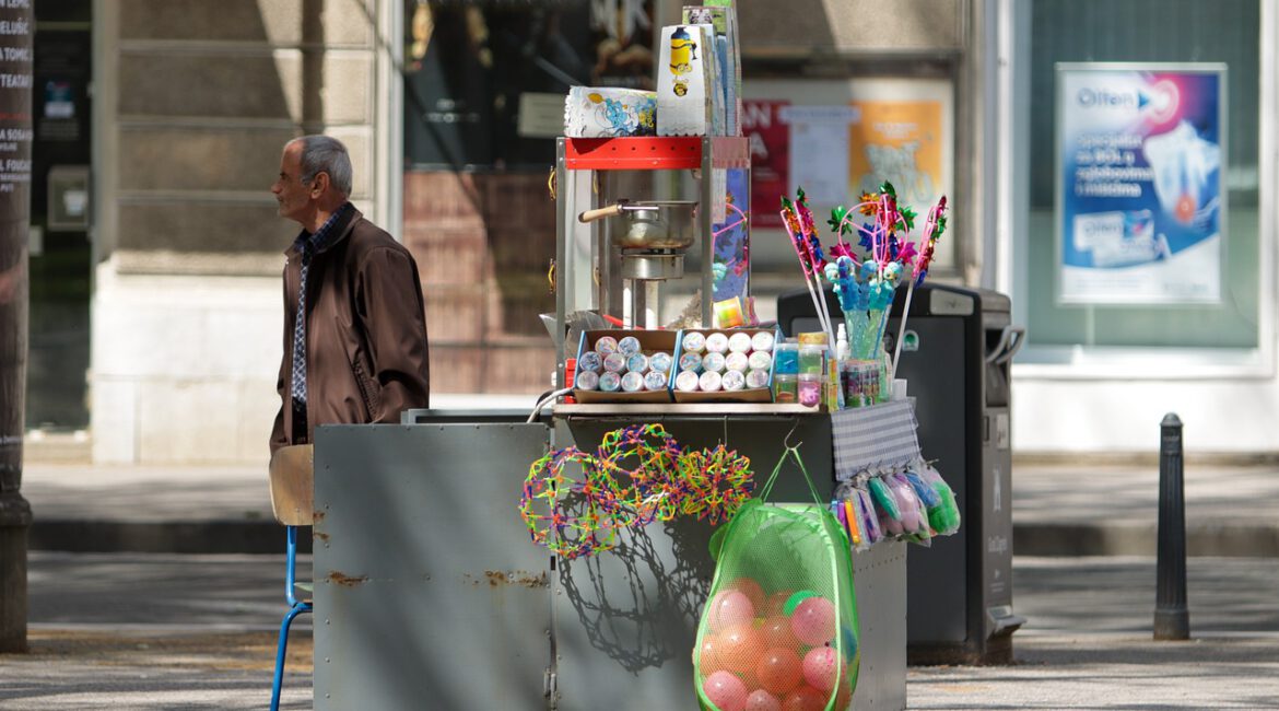 street-vendor-6369100_1280